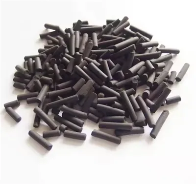 炭素ベース触媒の性能に影響を与える要因は何ですか?